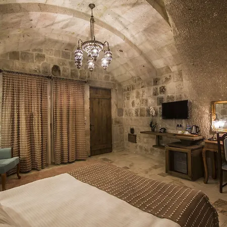 Hera Cave Hotel 3*